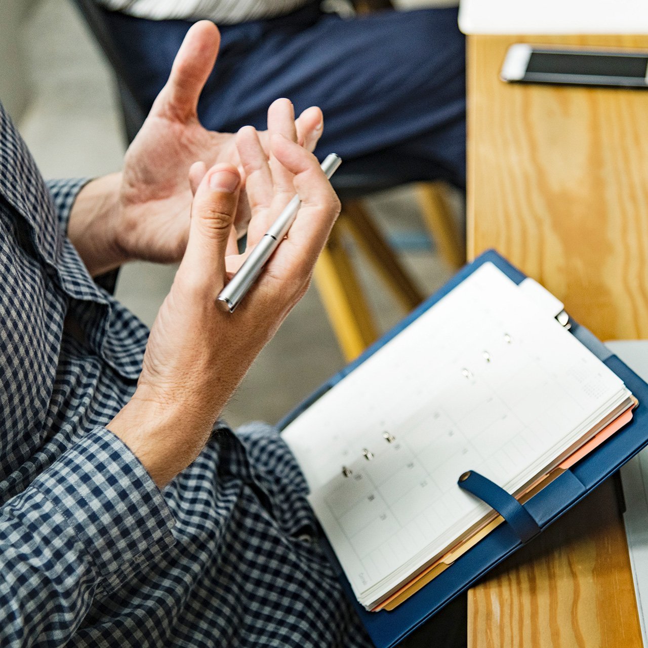 En plus d'afficher vos informations pratiques et de contact, votre fiche Google permet de communiquer et d'échanger avec vos clients.